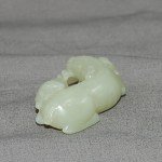 Vintage Schnitzerei in Hetian Jade mit Goat und Lingzhi