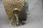 Sehr feine Buddha Kopf Skulptur auf Stand
