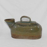 Antike Nachtflasche mit Seladon Glasur