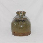 Antike Nachtflasche mit Seladon Glasur