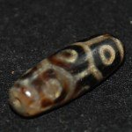 Tibetische Achat Dzi Perle mit 9 Augen