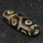 Tibetische Achat Dzi Perle mit 9 Augen
