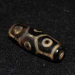Tibetische Achat Dzi Perle mit 9 Augen