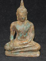 Kleiner antiker Sukhothai Buddha in Bronze