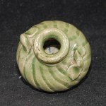 Antikes kleines Jarlet mit Celadon Glasur