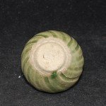 Antikes kleines Jarlet mit Celadon Glasur