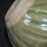 Antikes kleines Jarlet mit Celadon Glasur