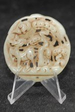 Antike Plaque mit Deer und Bat