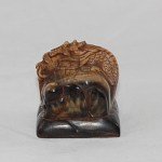 Antiker Stempel / Seal mit Drachen in Ox Horn