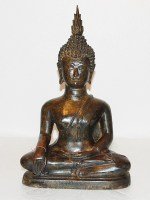 Antiker sitzender Buddha aus Thailand