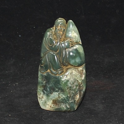 China-Wohnkultur: Vasen, Buddhas, Holzschnitzereien