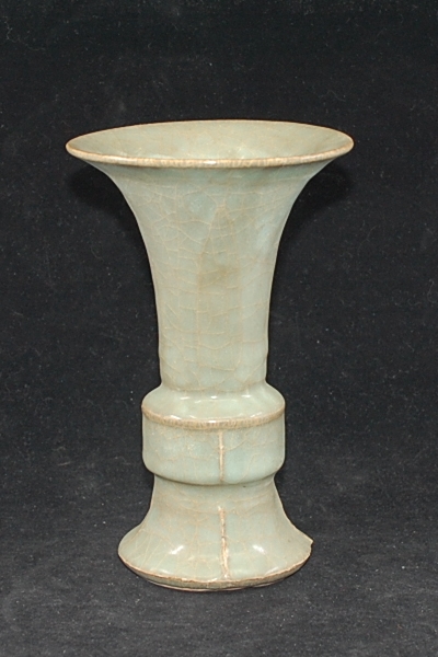 Song Dy Baeker Vase mit Celadon Glasur