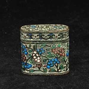 Antike kleine Opium Box mit feinem Cloisonne.