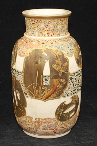 Antike Satsuma Vase mit Tsubas