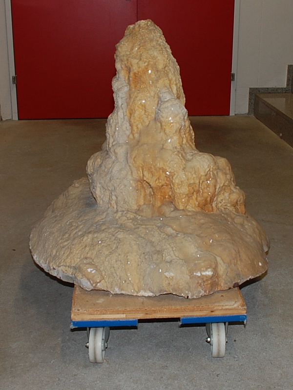 Stalagmit aus dem Himalaya Gebiet