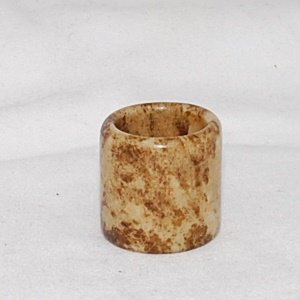 Antiker Archer's Thumb Ring in natürlicher Jade / Jadeit